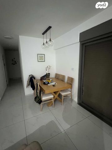 גג/ פנטהאוז, וייצמן 127, עין שרה, נהריה