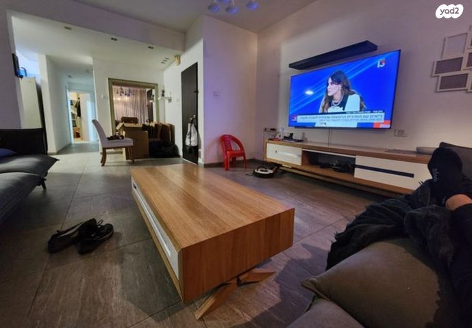 דירת גן, בר כוכבא 60, אחוזת כנרת, טבריה