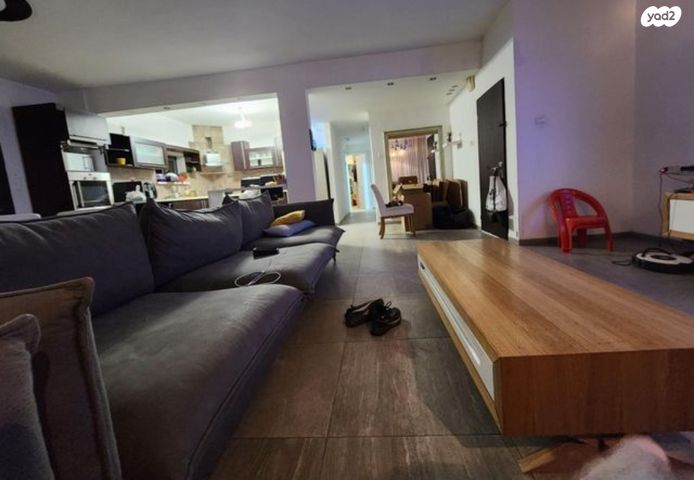 דירת גן, בר כוכבא 60, אחוזת כנרת, טבריה