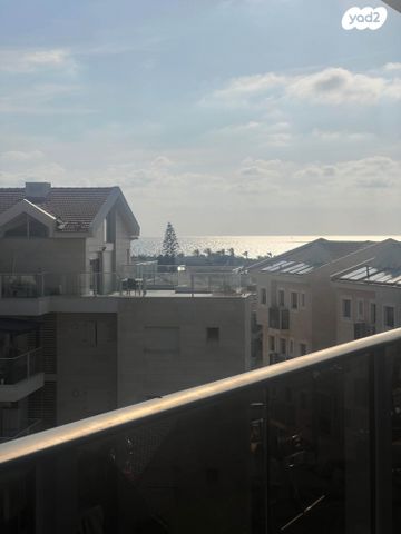 גג/ פנטהאוז, וייצמן 127, עין שרה, נהריה