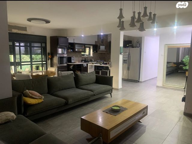 דירת גן, בר כוכבא 60, אחוזת כנרת, טבריה