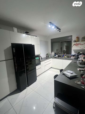 גג/ פנטהאוז, וייצמן 127, עין שרה, נהריה