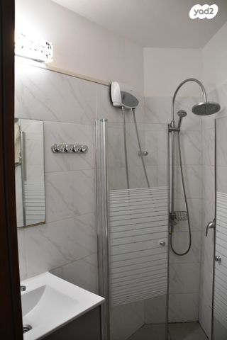 דירה, שדרות פנחס לבון 18, קרית נורדאו, נתניה