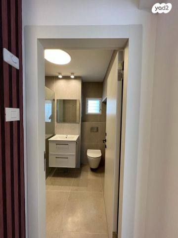 דירה, חיים וייצמן 70, מרכז, קרית עבודה, חולון