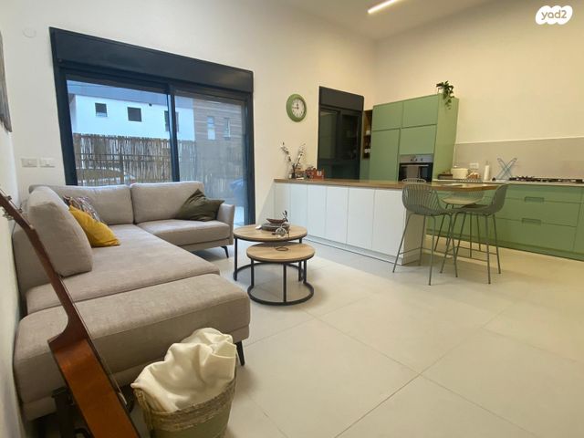 דירת גן, דגן, עמירם, פרדס חנה כרכור