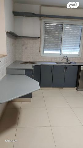 דירת גן, פרי מגדים, מגדים, מעלה אדומים