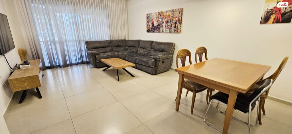 דירה, גולדה מאיר, פסגות אפק, ראש העין