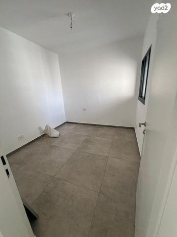 דירה, שדרות ירושלים 129, מכללת תל אביב יפו, דקר, תל אביב יפו