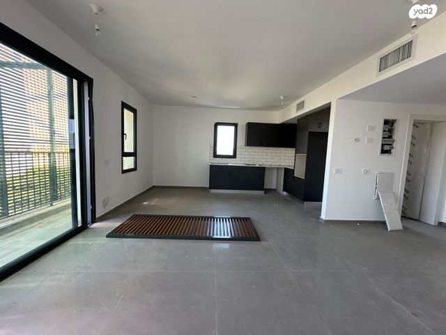 שדרות ירושלים 129