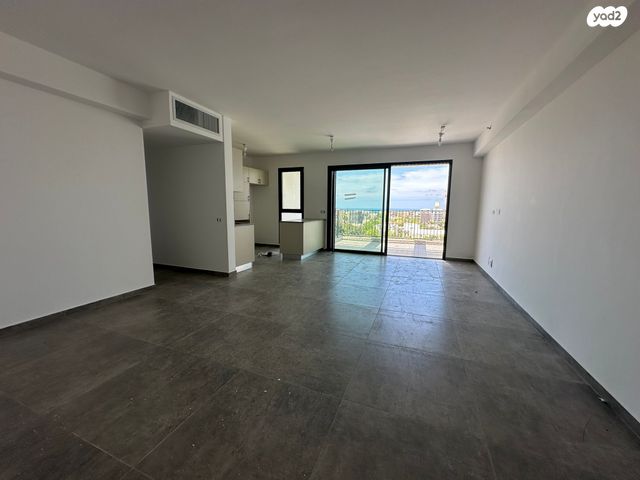 שדרות ירושלים 129