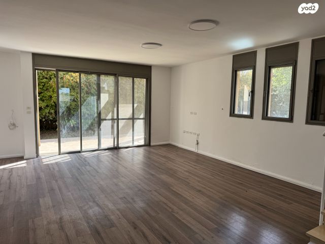 בית פרטי/ קוטג', קדימה צורן