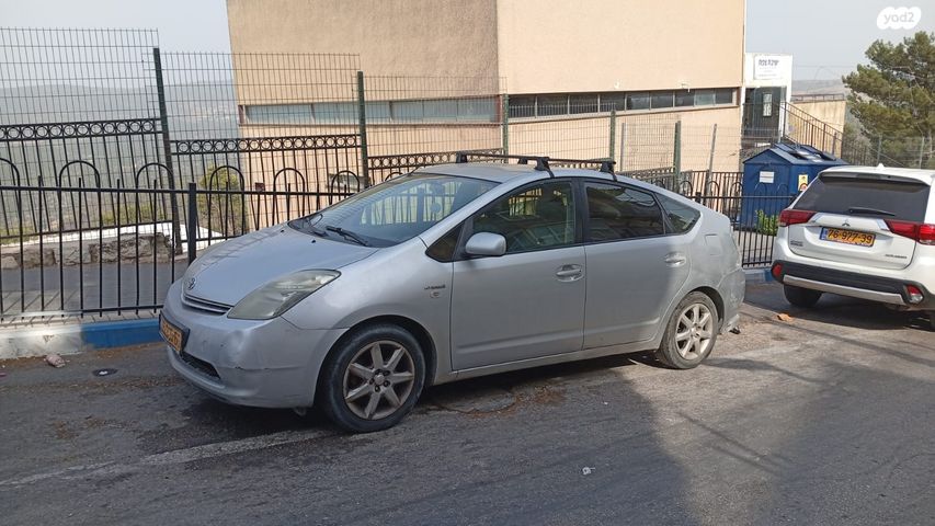 טויוטה פריוס