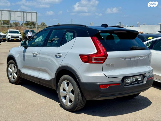 וולוו XC40