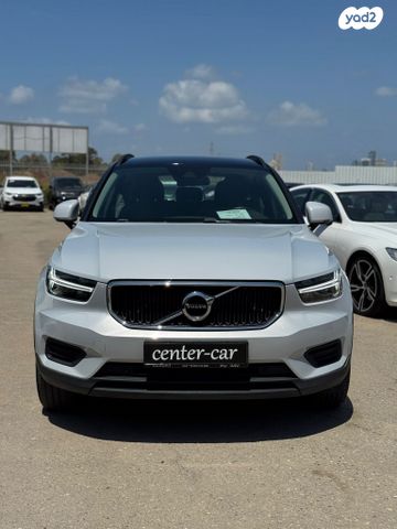 וולוו XC40