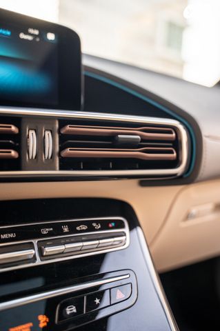 מרצדס-בנץ EQC