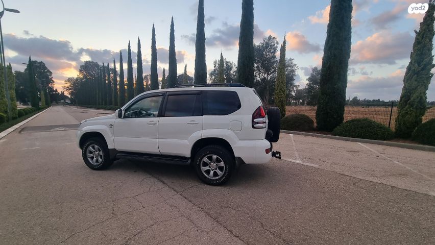 טויוטה לנד קרוזר