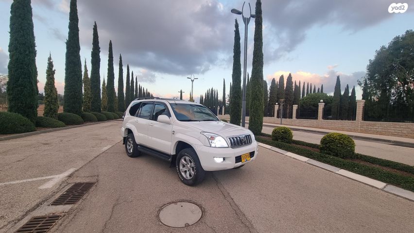 טויוטה לנד קרוזר