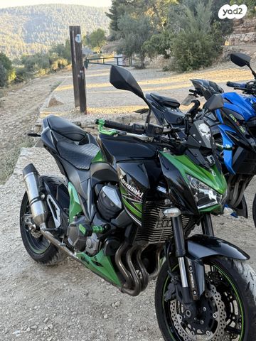 קאוואסאקי Z800R