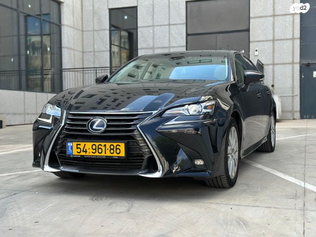 מודעת רכב לקסוס GS