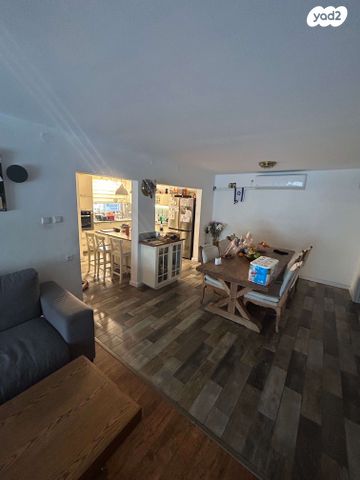 דירת גן, משעול יקינטון 4, קרית יערים, גבעת זאב