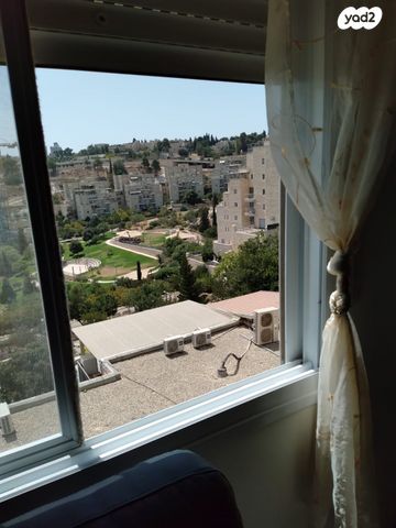 דירה, אדם 37, ארמון הנציב, תלפיות מזרח, ירושלים