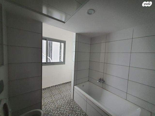 דירה, עיר היונה 11, רובע ה', אריאל