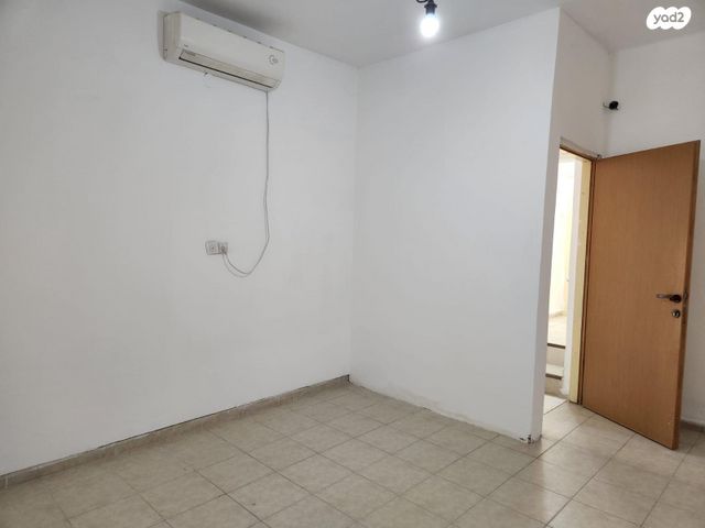 דירה, וייצבארד 1, רמב"ם, ראשון לציון