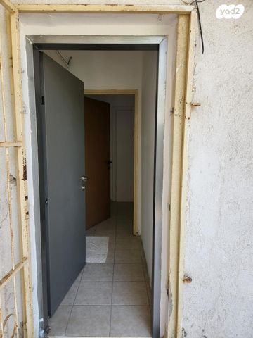 דירה, וייצבארד 1, רמב"ם, ראשון לציון