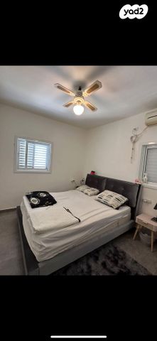 דירה, אברבנאל, רמב"ם, ראשון לציון