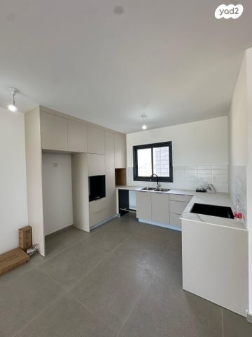 דירה, כרמי הנדיב, אחוזת רוטנר, קרית מלאכי