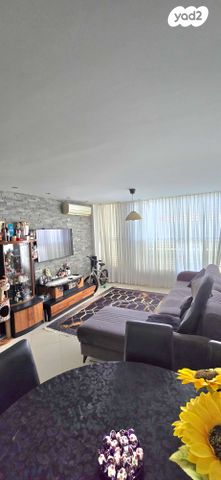 דירה, יריחו 16, קרית שרת מערב, חולון