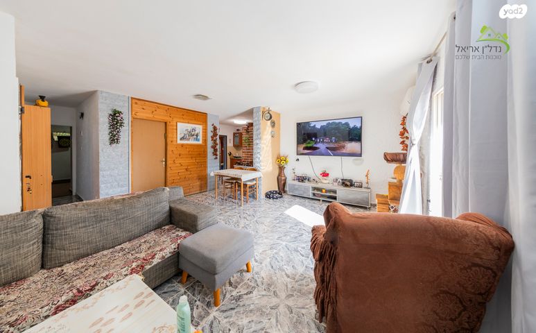 דירת גן, הפסגה 40, אריאל