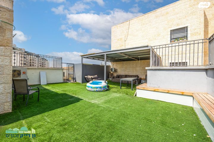 דירה, אהרון כהן, חומת שמואל, הר חומה, ירושלים