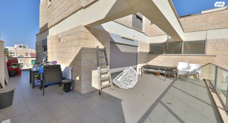 גג/ פנטהאוז, הרב שלום סלח, מרכז העיר, קרית אתא