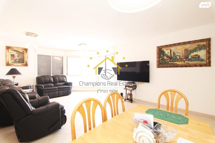 דירה, שדרות ניצה, צפון מערב מרכז העיר, נתניה