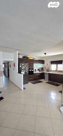 דירה, יריחו 16, קרית שרת מערב, חולון