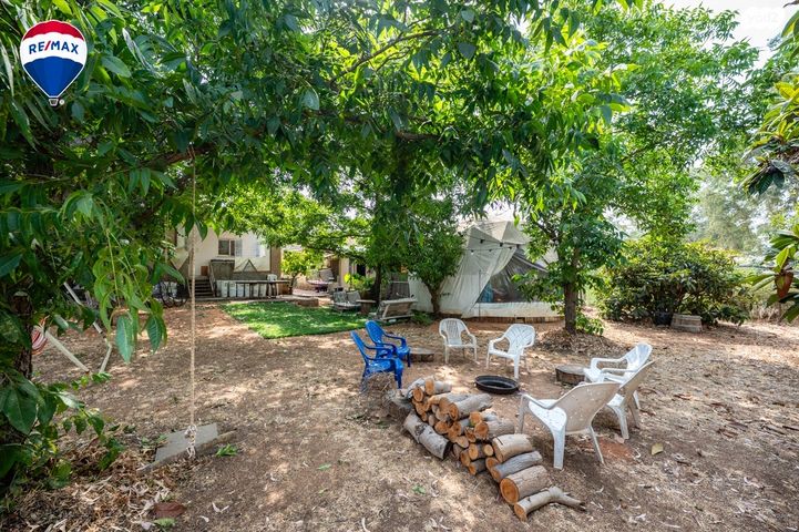 דו משפחתי, פרדס חנה כרכור