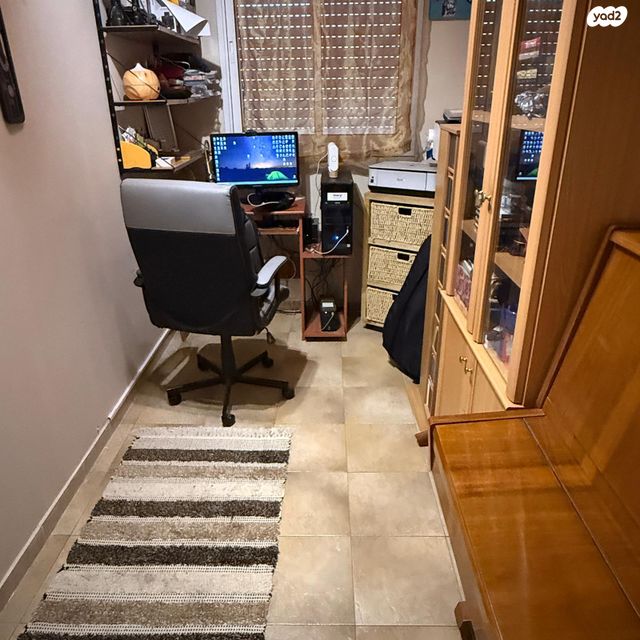 דו משפחתי, נשר, מעוף, ערד