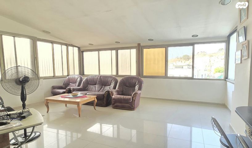 דו משפחתי, עץ אפרים