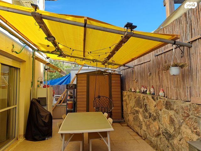 דו משפחתי, נשר, מעוף, ערד