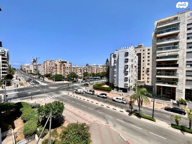 דירה, שדרות בן אב"י 54, רמת חן ובן ציון, נתניה