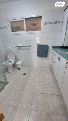 בית פרטי/ קוטג', הרב עוזיאל, שיכון ד, טבריה