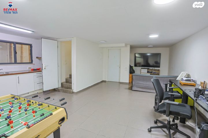 בית פרטי/ קוטג', חמנית, מתחם 19 - 20 (מתחם הפרחים), הוד השרון