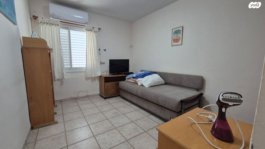 בית פרטי/ קוטג', הרב עוזיאל, שיכון ד, טבריה