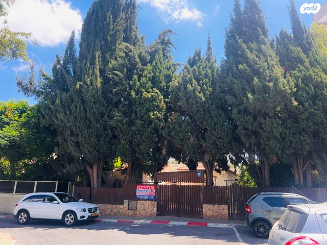 מגרשים, סמטת ניסנוב, נווה עמל, הרצליה