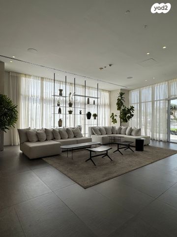 דירה, דרך מנחם בגין 150, מונטיפיורי, הרכבת, תל אביב יפו