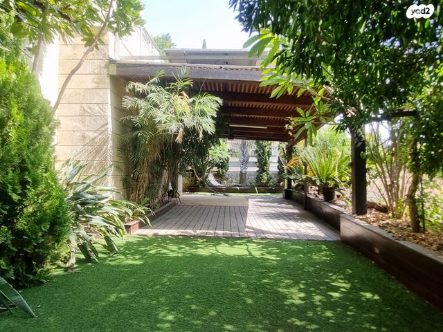 דו משפחתי, קרית טבעון