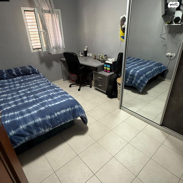 דו משפחתי, נשר, מעוף, ערד