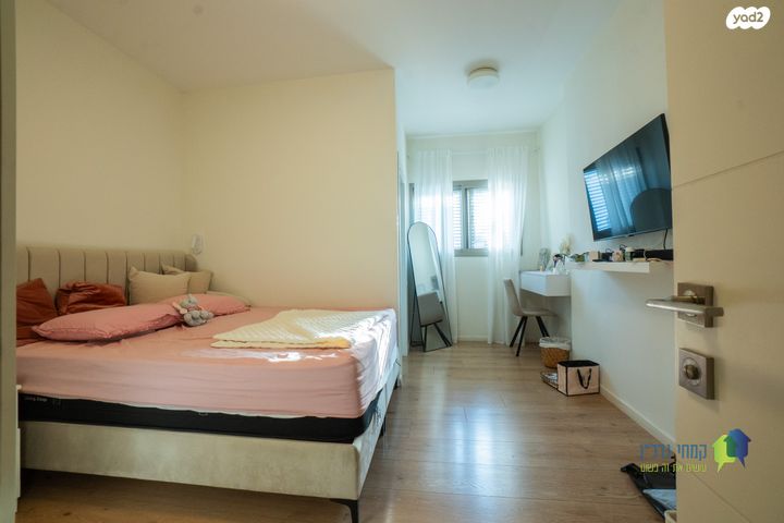 דו משפחתי, אבא אחימאיר, שכונת הותיקים, רמת גן