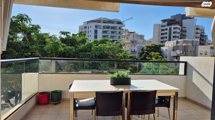 דירה, מגדיאל, הוד השרון